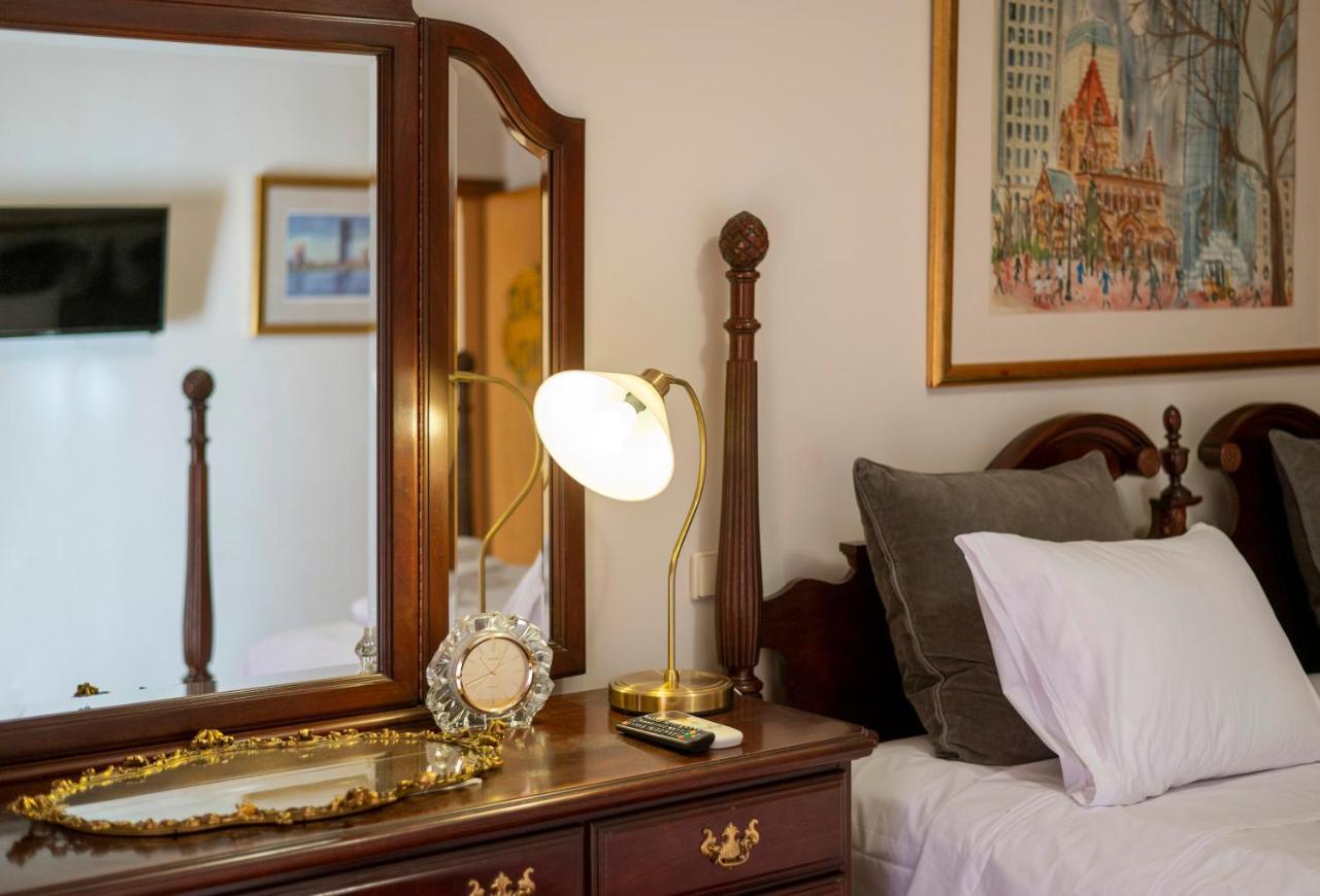Moon Seafront 3-bedroom By Halu! Apartment Thessaloniki